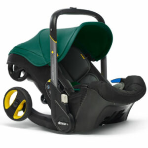 doona Babyschale Racing Green / grün mit voll integriertem Fahrgestell