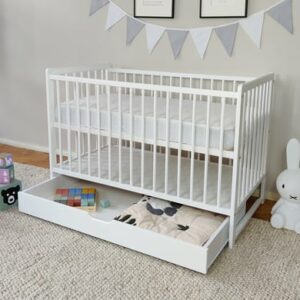 Kids Collective Babybett Gitterbett 60x120 höhenverstellbar & herausnehmbare Sprossen weiß mit Schubl. und Matratze